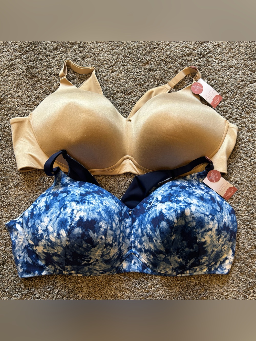 2 Cacique Wireless Bra Women 50DD  Lightly Lined Smoothing No-Wire Comfort